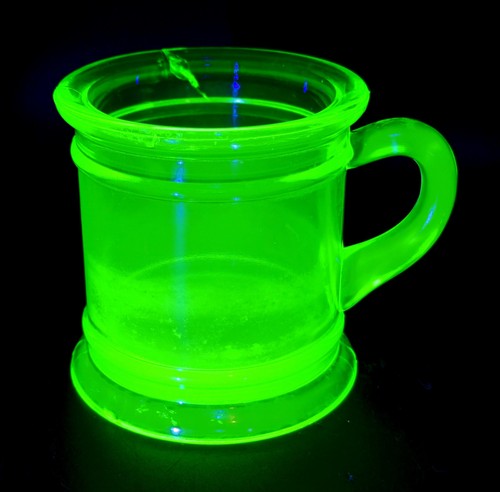 Vintage URANIUM Rare 1920's Green Vaseline Glass Shaving Mug W/ Superb UV Glow ! - Picture 1 of 4