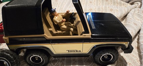 Vintage Large TONKA Truck MR-970 Bronco Jeep Black Pressed Steel With Duke, Acc - Picture 2 of 9