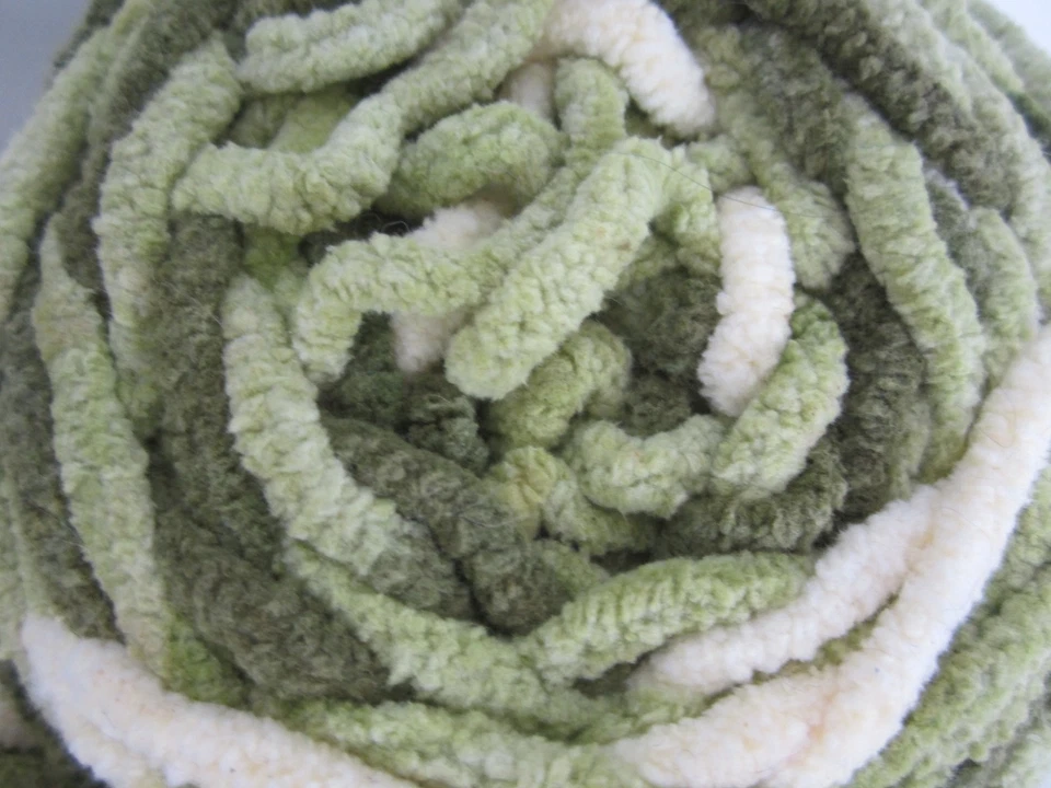 Lot Assorted Chenille Yarn Different Weights Green Red Lion Brand Suede 1+ pound - Image 2 of 4