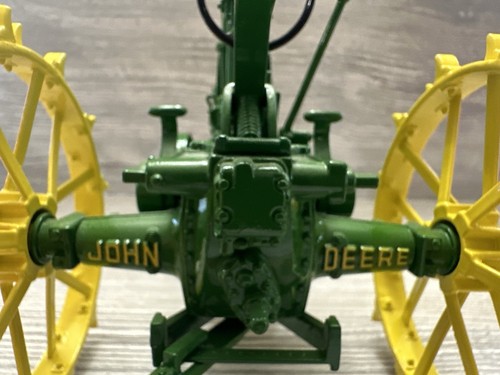 1990 ERTL PRECISION Classics JOHN DEERE The MODEL A TRACTOR 1/16 #560 Die-cast - Picture 12 of 24