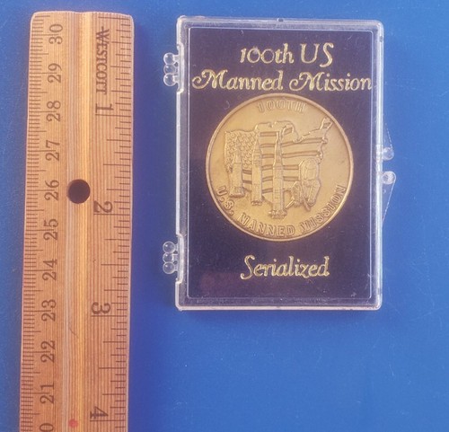 Vintage 100th U.S. Manned Mission Coin Serialized in Original Case - Picture 4 of 4