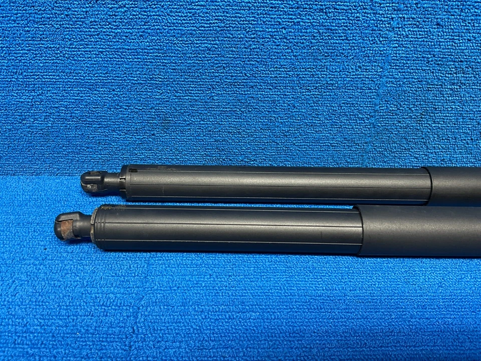 BMW X1 F48 2016-2021 MALETERO TRASERO IZQUIERDO Y DERECHO AMORTIGUADOR ELEVADOR PUNTAL CONJUNTO OEM Foto 2 de 4