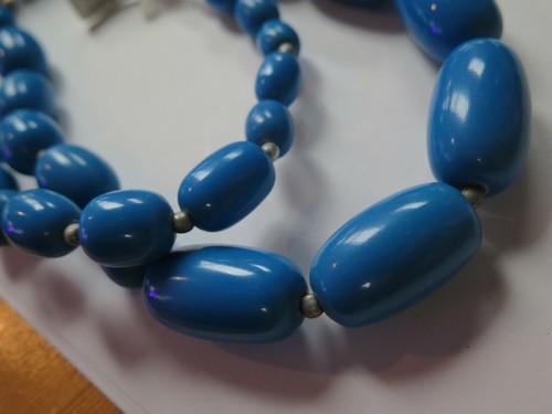 ENORME collar de cuentas colorido mercado mundial AZUL CON ETIQUETAS 18" - Imagen 2 de 8