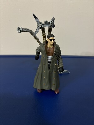 2006 Spider-Man Movie Doctor Octopus Doc Ock Grabbing Tentacle Attack Figure
