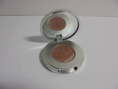 Sue Devitt Electric Sheen Eye Shadow .07 oz ( CHOOSE COLOR ) - Picture 8 of 9