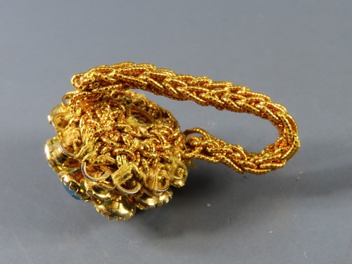 LOTTO VINTAGE DI 3, anelli fascia elastica oro FAUX PEARL CLUSTER strass blu e rosa - Foto 3 di 8