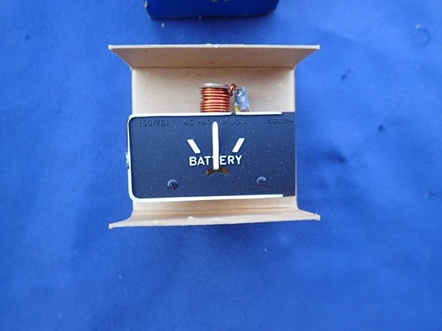 Cadillac Series 1949 calibre 62 amperímetro, ¡nuevo de lote nuevo! Batería 15011179 amperios Foto 2 de 4