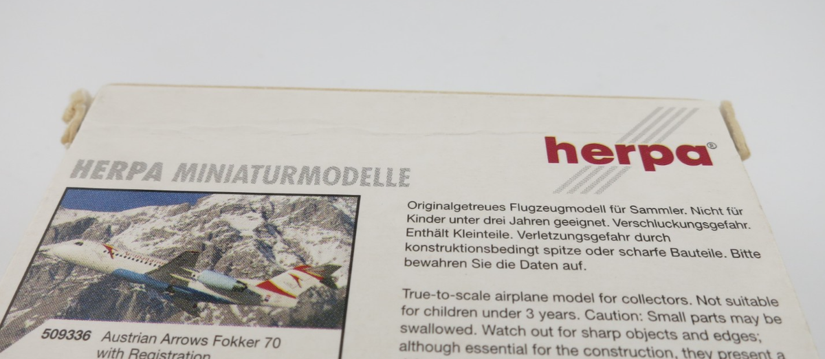 Herpa Austrian Arrows Fokker 70 Model - 1:500 - 509336 | eBay