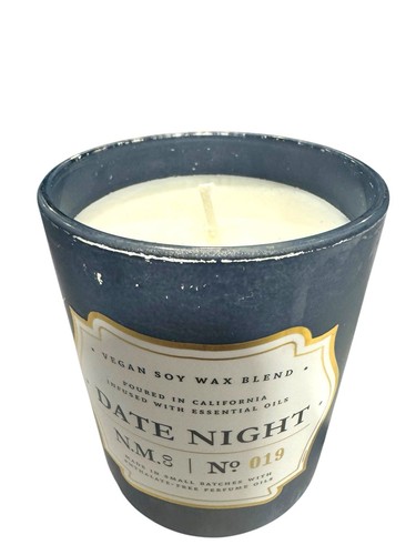 Leoben Co Date Night Maskuline Aromas Collection Vegane Sojawachskerze, 9 Oz. - Bild 4 von 5