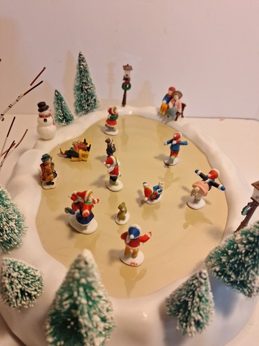 Vintage Spin And Glide on the Village Skating Pond COMPLETE WORKS  - Picture 5 of 15