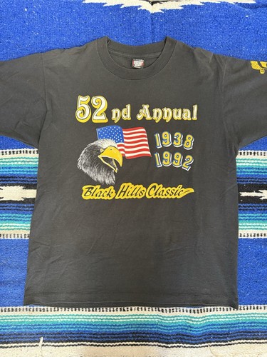 Vintage Screen Stars 52nd Annual Black Hills Classic 92' T Shirt Mens XL Black - Afbeelding 1 van 11