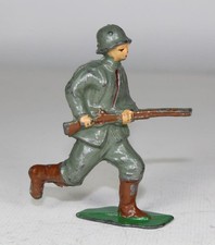 American Metal Co. Dimestore Toy Soldiers German Running wRifle Barclay Manoil