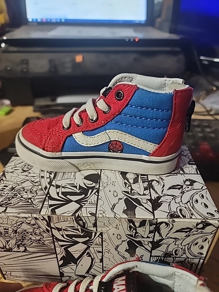 Vans X MARVEL Talla 5.5T SPIDER-MAN SK8-HI CREMALLERA ROJO AZUL Zapatos para niños pequeños Foto 3 de 4