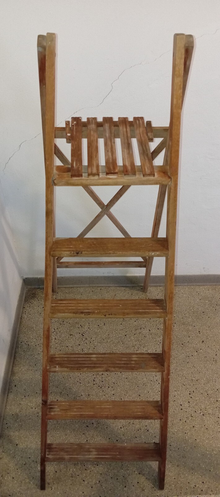 Foto 1 di 9