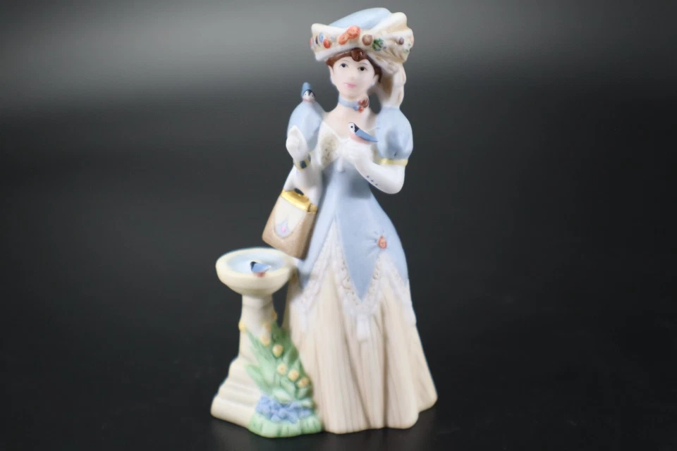 Figura miniatura con cúpula Avon coleccionable MRS PFE ALBEE 1998 Presidents Club Foto 3 de 4