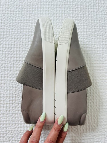Vince. Corbin Women's Taupe Leather Slip-On Sneaker Shoes Flats Loafers Size 6M - Picture 4 of 7