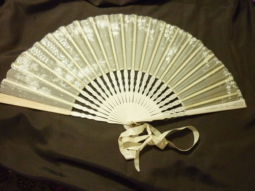 Leather and wax sinario fan by maisonbeaurepaire-ajbtopfashion - Fans -  Afrikrea