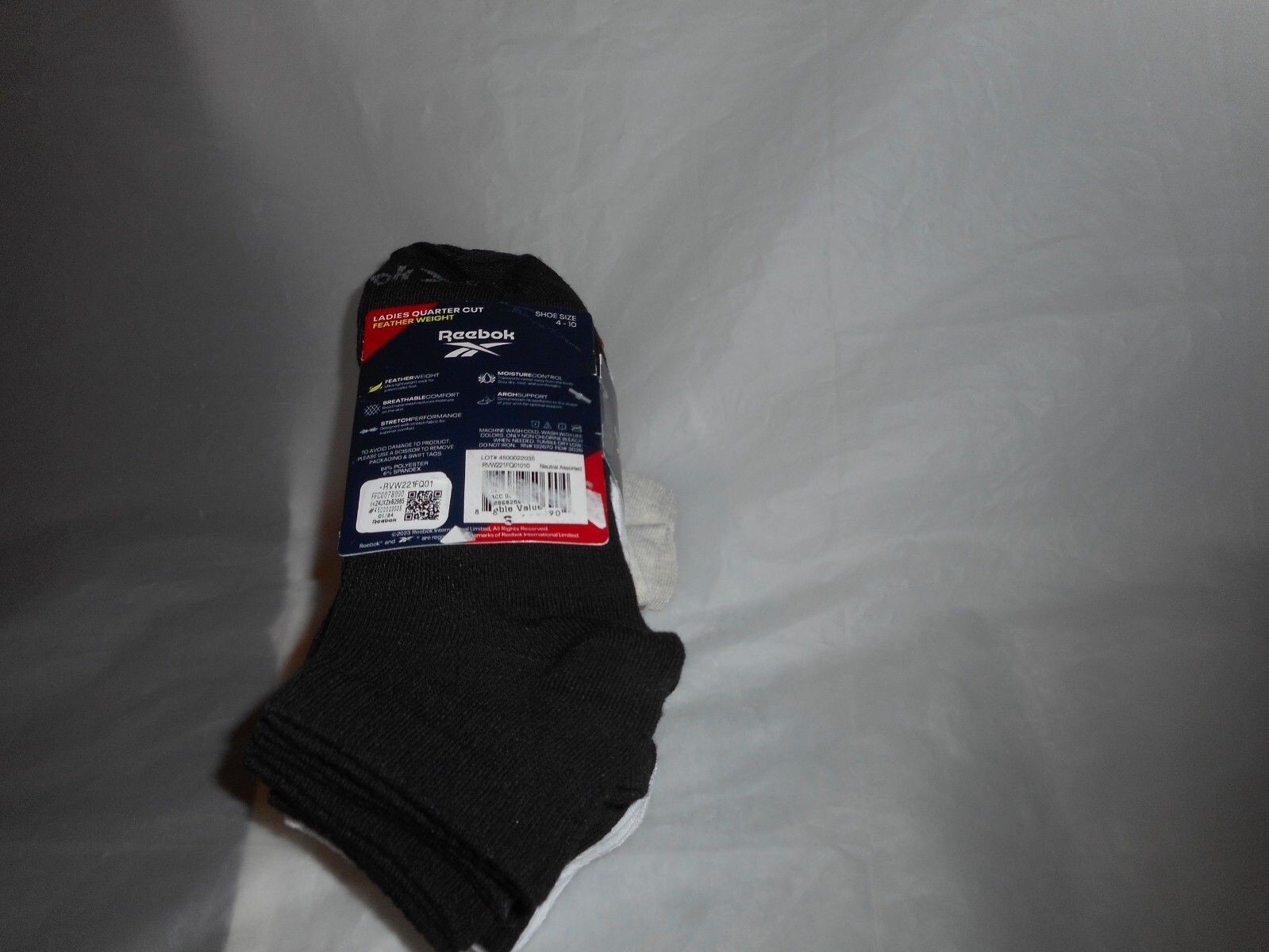 Reebok 10 pk Ladies Quarter Cut Feather Weight Multi Color Socks Shoe Size 4-10 thumbnail 8