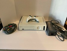 XBOX 360/ 20 GB HD/ 1 Controlador/Fuente de Alimentación/Cables para conectar (PROBADO)