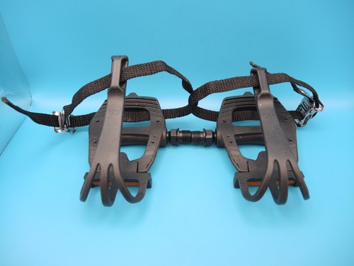 RALEIGH VP-335T PLATFORM PEDALS WITH TOE CLIPS AND STRAPS - HYBRID / ROAD BIKE