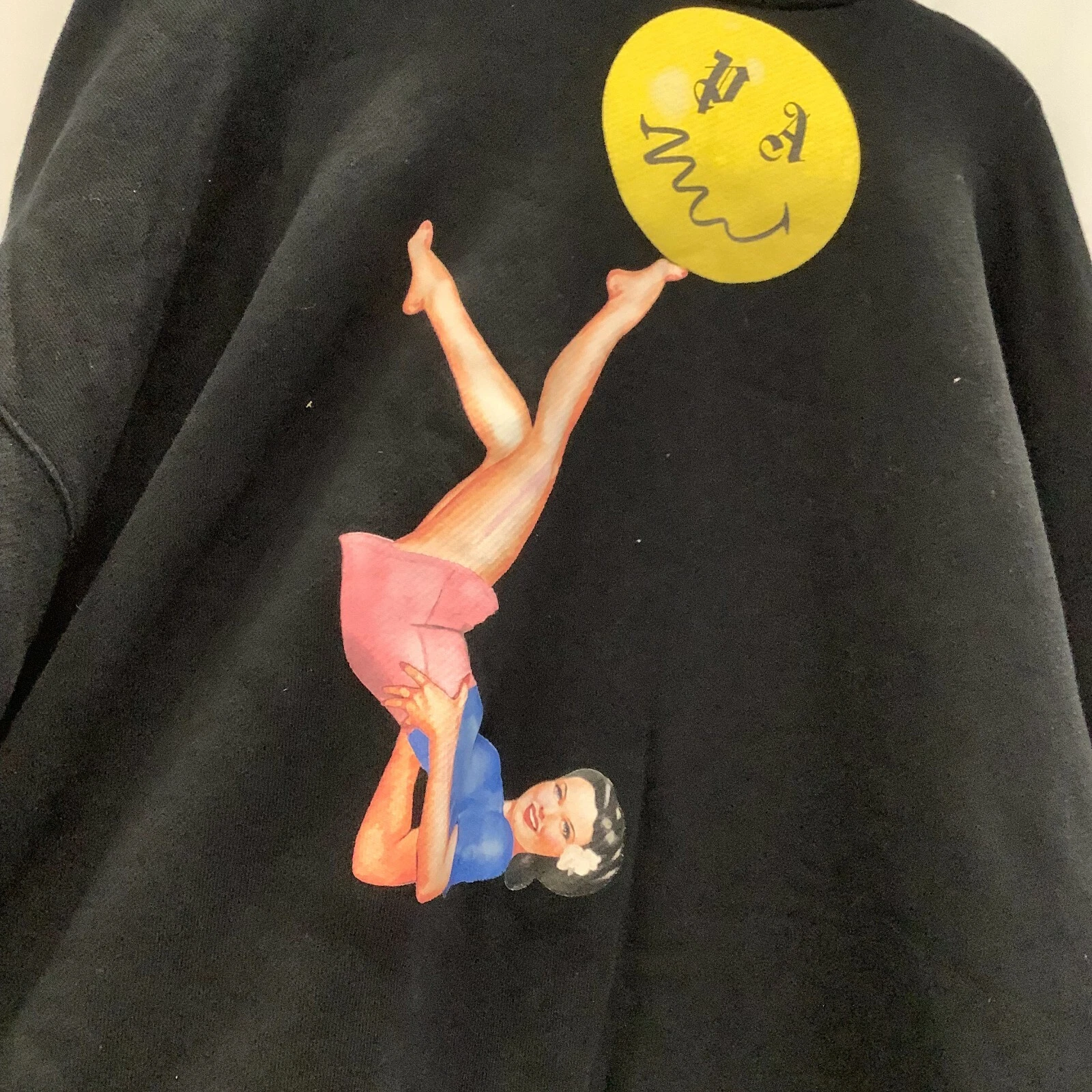 PALM ANGELS Felpa con cappuccio pullover da uomo Smiley Edition giocoliere pin up nera rosa taglia XL