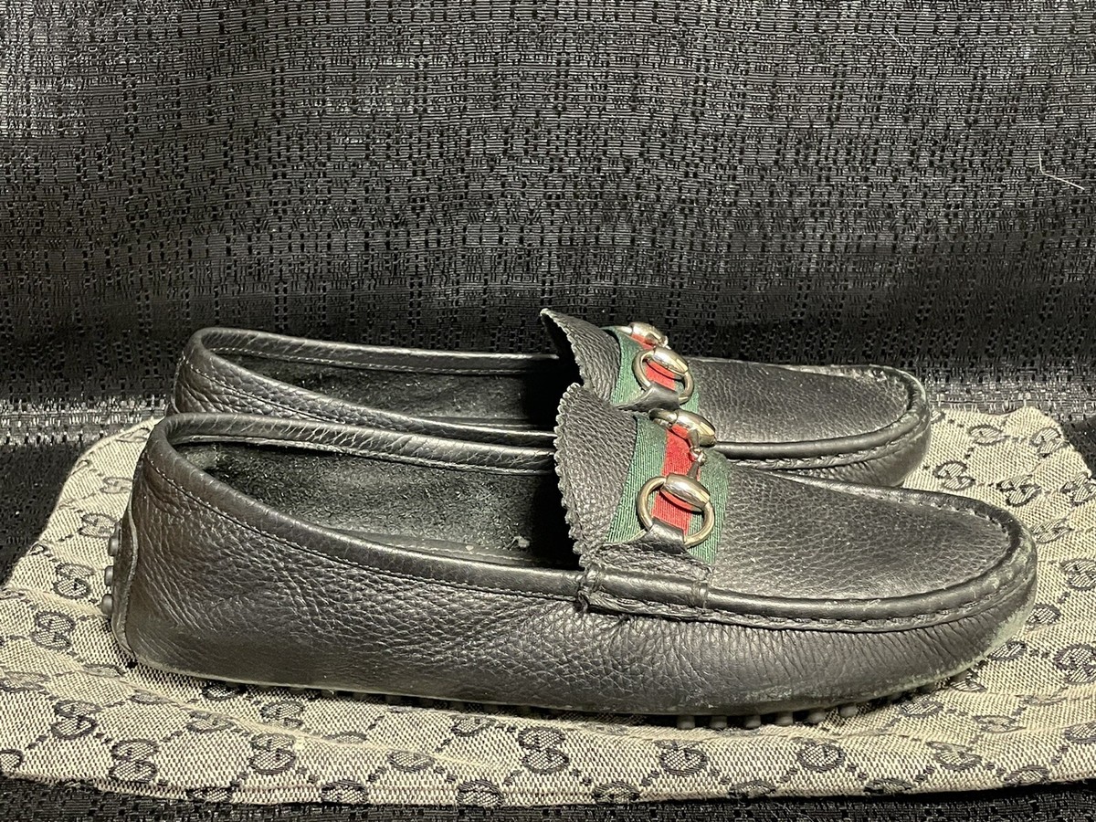 Woman's Gucci shoes size 38 Model # 263577 Black, (Green