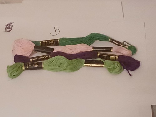 Lot of 35 embroidery floss never used still in package - Picture 8 of 10