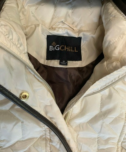 WOMENS M BIG CHILL BELTED ZIG-ZAG QUILTED CREAM COLOR HOODED COAT BROWN DETAIL - Picture 3 of 7
