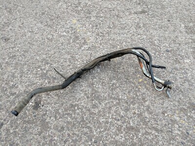 LAND ROVER DISCOVERY 3 2.7 TD FUEL PIPE FILLER NECK