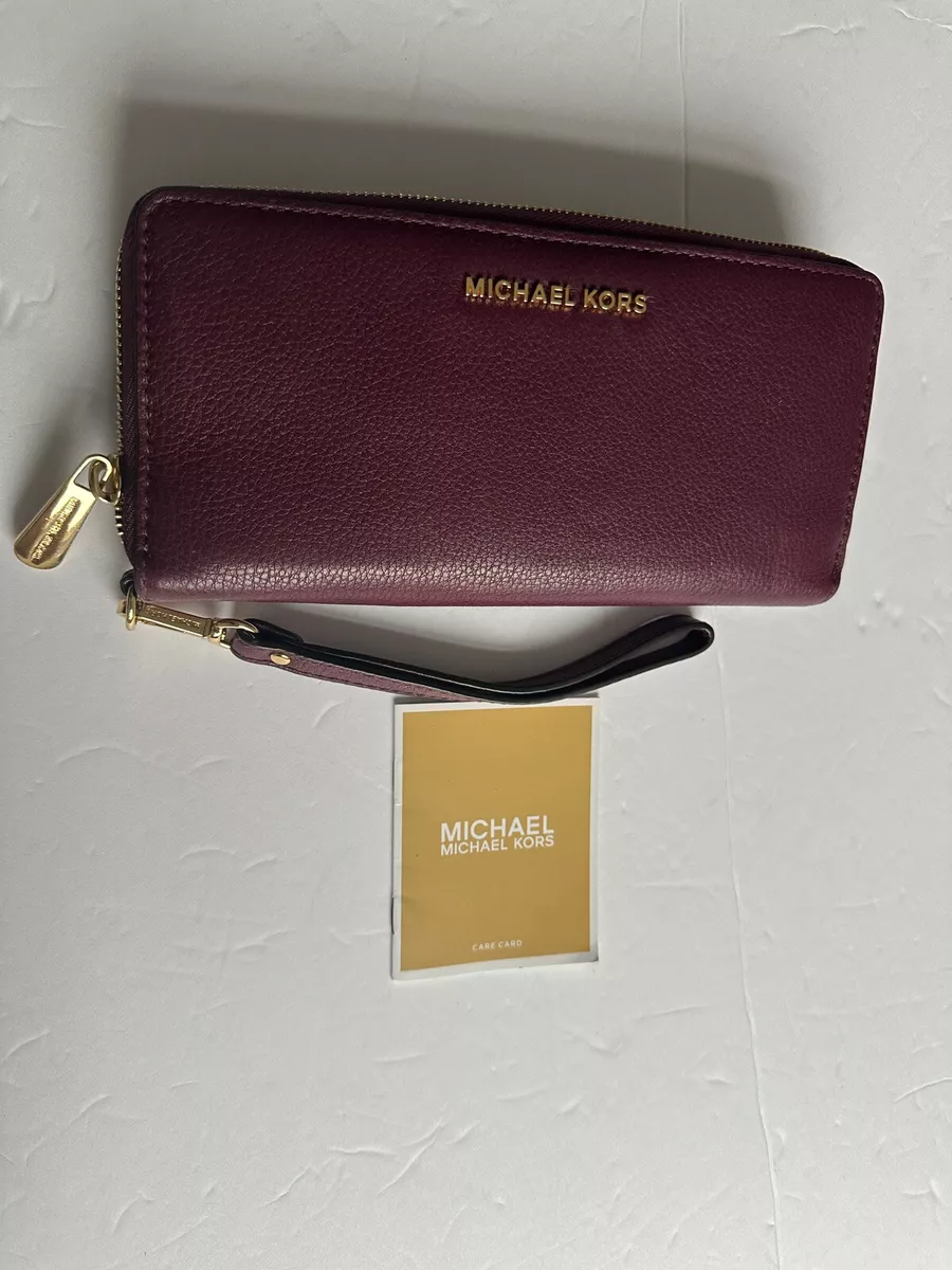 Michael Kors Purple Wallet 20 73 Off Retail From Savie #20 Michael Kors Purple Wallet 20 73 Off Retail From Savie