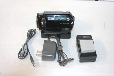 Samsung SC-HMX10C HD 8GB Camcorder With 2 Batteries, Camera Dock & USB Cable