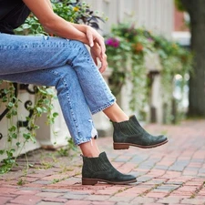 Sofft Chelsea Boot / Pine / SZ 6.5