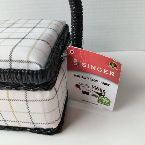 *NEW* SINGER Mini Sew & Stow Sewing Basket Plaid Pattern Black & White Adorable! - Picture 3 of 11