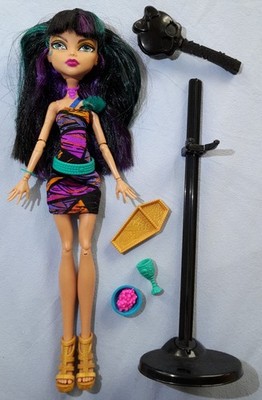 1x Monster High Puppe Cleo de Nile Doll  BJM18 Monsterschüler Café Creepateria
