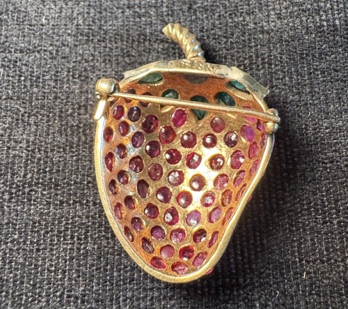 Vintage 18k Gold Ruby & Emeralds Strawberry Pin Brooch - Picture 4 of 5