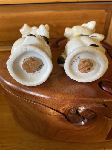 SAILOR PIGS Salt and Pepper SHAKER SET Yellow Ribbon Bow Tie, White Hat - Japan - Picture 3 of 3