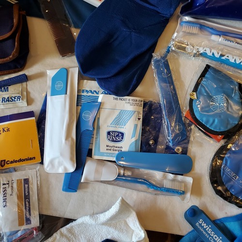30+ AIRLINE VANITY COLLECTIBLES:CATHAY PACIFIC SUEDE BAG;TWA;PAN AM;BRIT CALEDON - Picture 3 of 12
