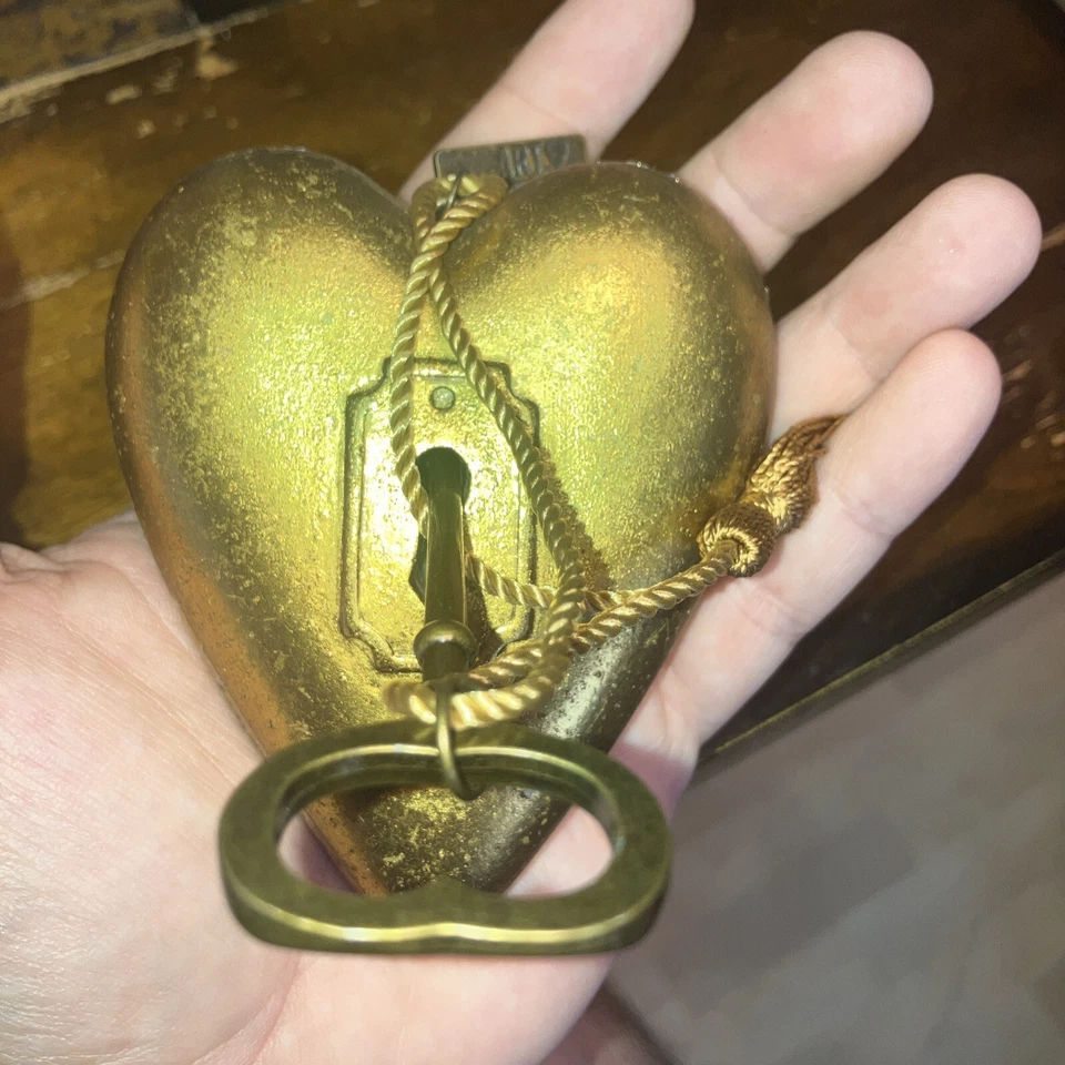 Резиновая фигурка Tim Coffey DEMDACO Heart & Key American Flag «family Faith Freedom» - Изображение 2 из 4