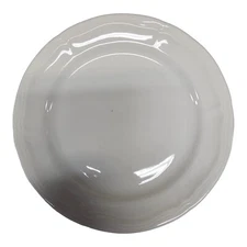 Thomson Pottery Creamy White 10.75" Embossed Scallop Rim Dinner Plate READ