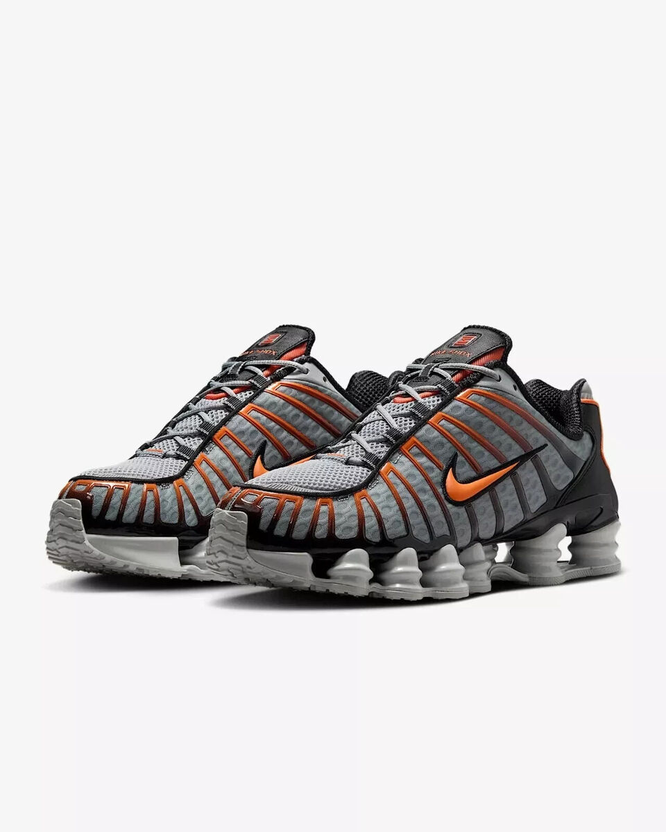 スニーカー Nike SNEAKER (AV3595) Nike AV3595-011 Shox TL Light Smoke Grey/Black/Bright