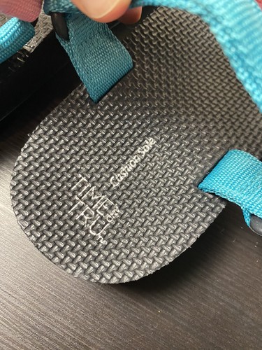 NWT Time And Tru Womens Size 10 Multicolored Retro Strapped Sandal Hook & Loop - Picture 5 of 8