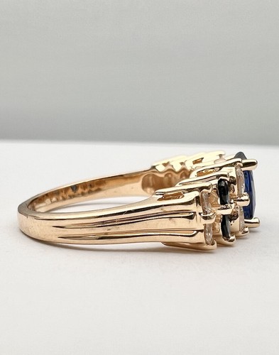 Designer 14K Yellow Gold Oval Cornflower Blue Ceylon Sapphire & Diamond Ring - Picture 4 of 8