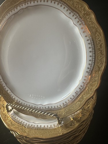 Raynaud Limoges gold salad plate gold scalloped 8.5" per plate - Picture 3 of 11