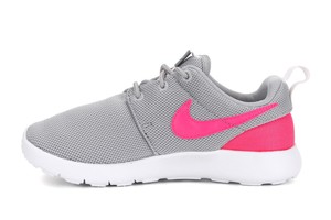 scarpe nike grigie e fucsia