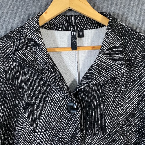 Taking Shape Jacket Womens Medium Plus Black White Coat Long Monochrome - Picture 2 of 11