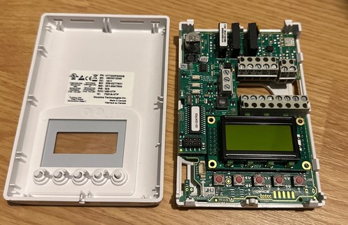 Viconics VT7300F5000B Termostato digitale fan coil BACnet nuovo in scatola aperta - Foto 2 di 3