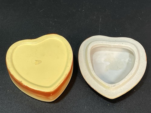 Soapstone Heart Trinket Jewelry Box Hand Carved Painted Giraffe Kisii Kenya VTG - Picture 8 of 12