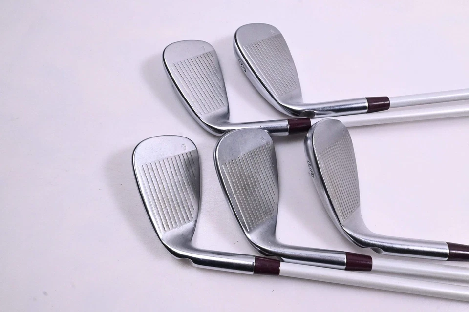 Ladies Ping G Le2 Irons / 7-PW+SW / Black Dot / Ladies Flex Ping ULT240 Shafts - Image 3 of 4
