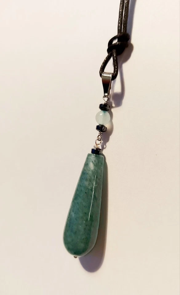 Ciondolo in argento 925 con pietra giada  verde a goccia, avventurina ematite  - Immagine 2 di 4