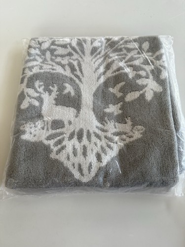 NEW Pottery Barn Ellyn Jacquard Hand Towel~NEW~grey/ivory - Picture 1 of 5